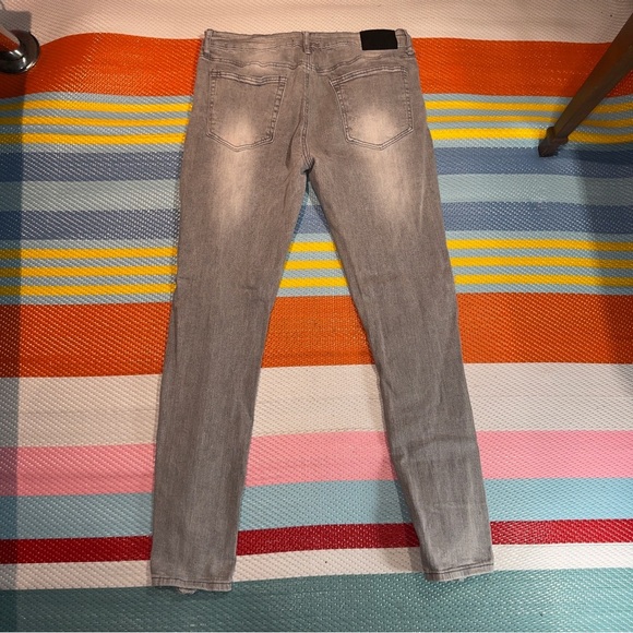 Forever 21 Light Grey Distressed Skinny Jeans Men’s Size 36 - Picture 2 of 3